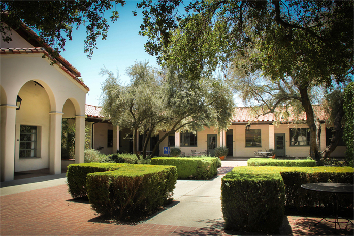 The outside of Vita Nova Hall at Scripps College