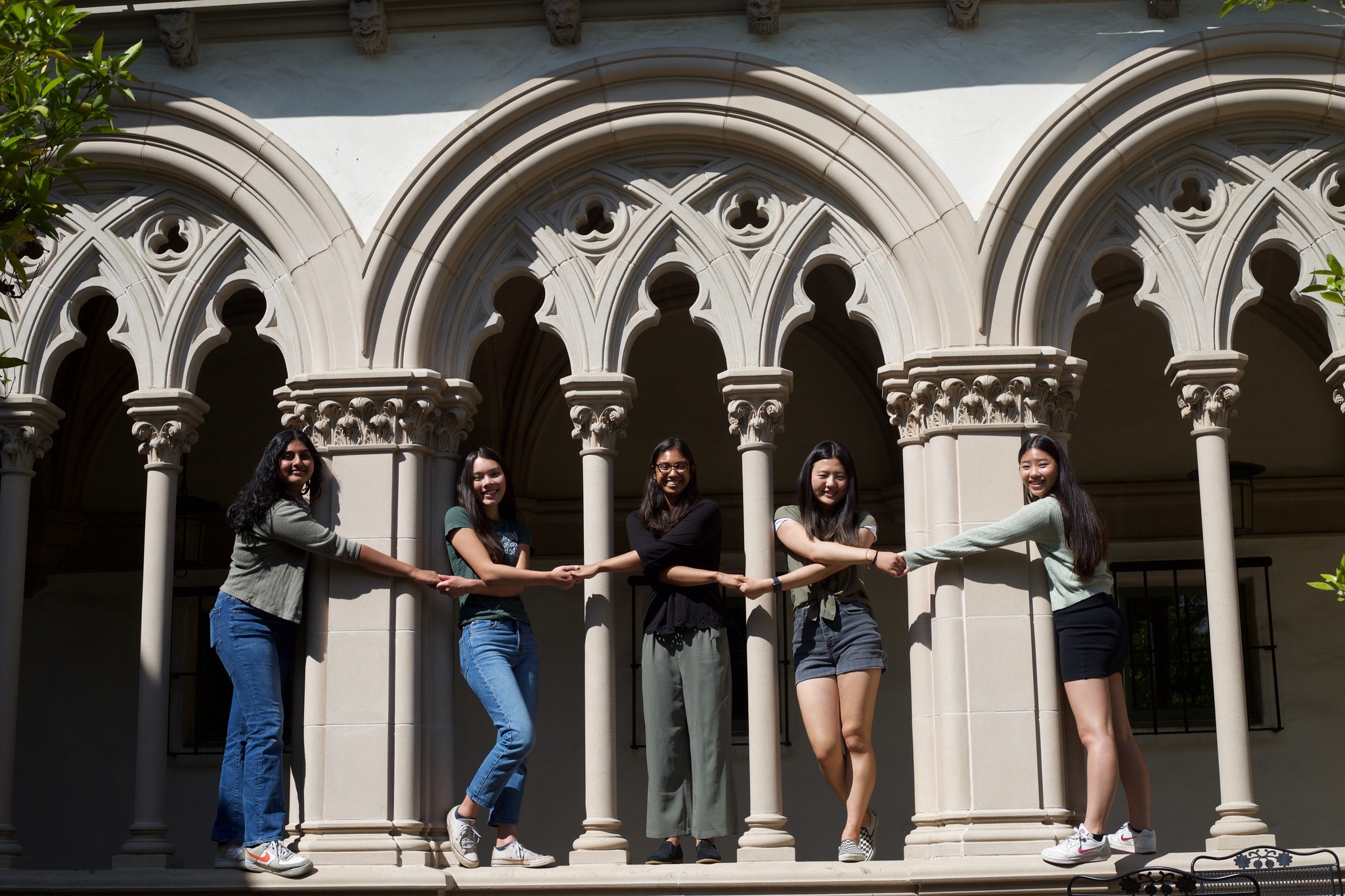 students under arches at Scripps: endowment story photo header