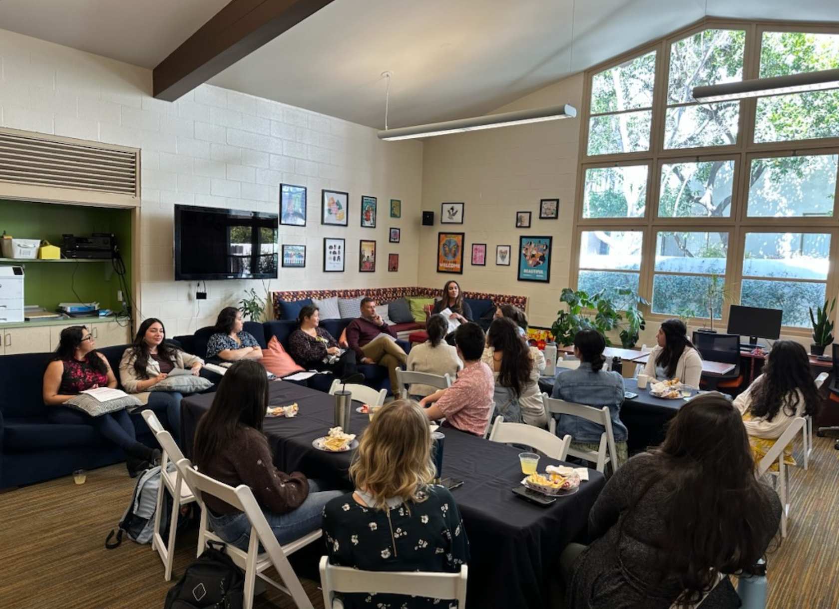 Scripps students participate in the new Dine and Dialogue program for first-generation students