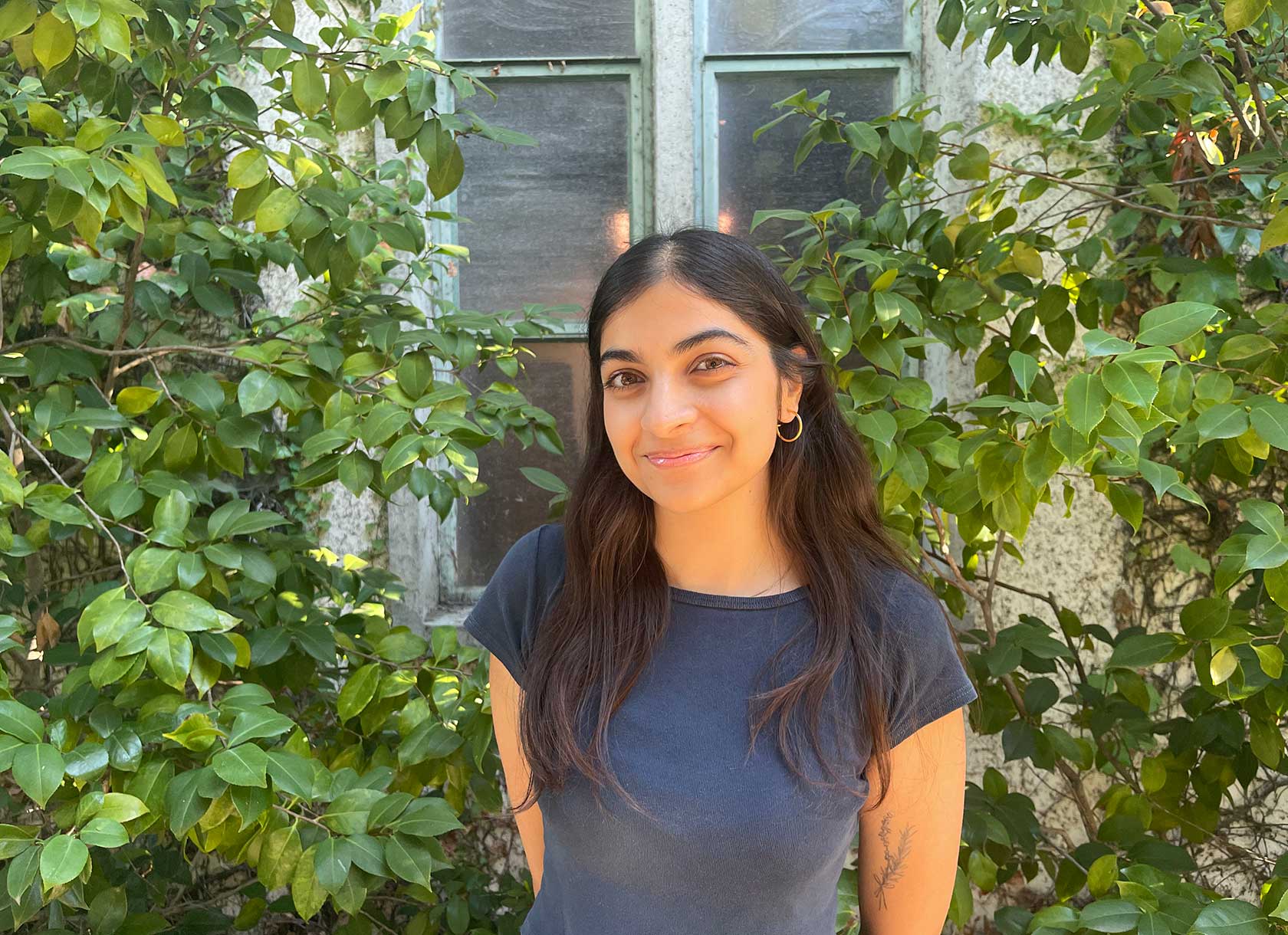 Portrait of Scripps College student Simar Malhotra '25