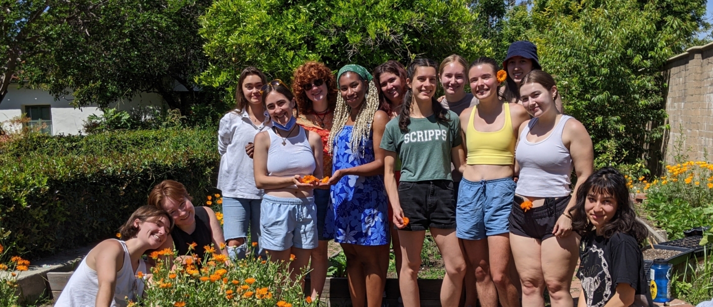 2022 Scripps Student Garden group photo